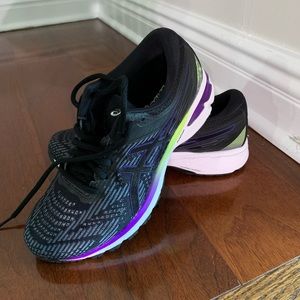 ASICS GT2000 womens sneakers size 6